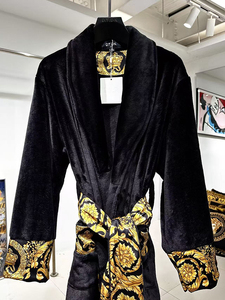 <span class=keywords><strong>Accappatoio</strong></span> in Velluto Stile Europeo Traspirante Stampato Nero e Oro a Maniche Lunghe per <span class=keywords><strong>Uomo</strong></span> - Product Image 4