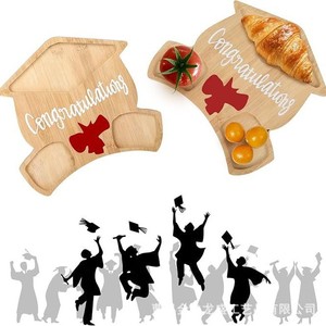 Plateau de service en bois massif thème diplôme, planche à fromage, assiette de petit-déjeuner, pour fêtes - Product Image 1