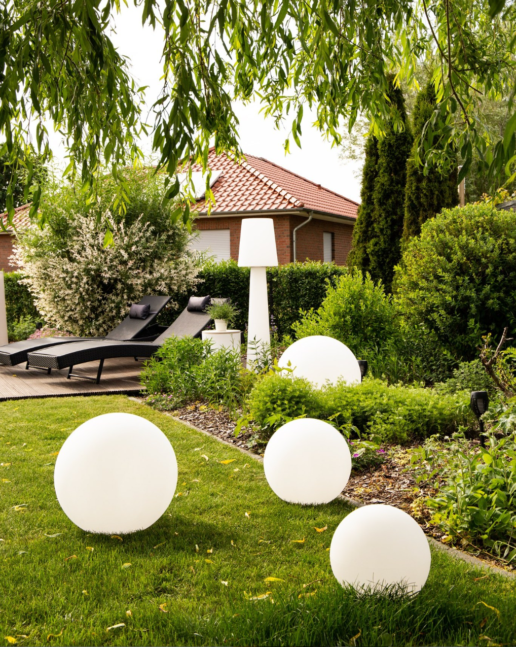 40cm防水LEDガーデンプラスチックボールランプRGBウォームホワイトボールフロアランプソーラー電源付き