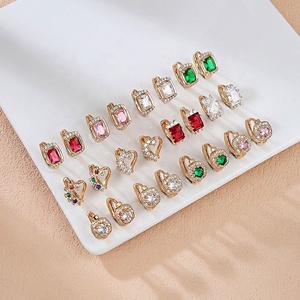ต่างหูแบบห่วงเล็กชุบทอง 18k ยี่ห้อ Oro Joyeria ประดับเพชรซิร์คอน ดีไซน์สวยหรู สำหรับผู้หญิง ขายส่ง - Product Image 1