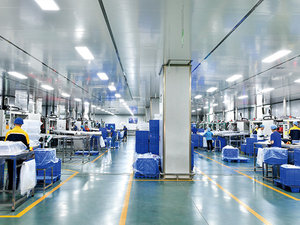 Machine de soufflage par injection en une étape à grande vitesse HGY250-V4 pour l'emballage cosmétique et alimentaire de précision en HDPE/PS - Product Image 4