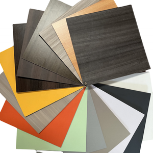 Tablero de Contrachapado de Melamina Impermeable de Color, de 15 mm y 18 mm, con Revestimiento de Pino y Abedul, Estándares E0 de Formaldehído, Fabricado en China, para Hoteles - Product Image 2