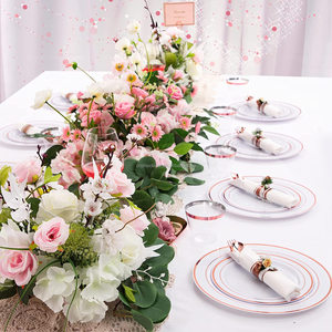 Ensemble de couverts jetables en plastique à bord doré, vaisselle pour 10 invités, articles de table élégants pour dîners - Product Image 4