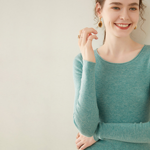 Vêtements personnalisés Mode décontractée Mongolie moderne Col roulé <span class=keywords><strong>Grosse</strong></span> <span class=keywords><strong>maille</strong></span> Vente en gros Pull en <span class=keywords><strong>laine</strong></span> et cachemire pour femmes - Product Image 3