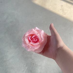 Têtes de roses artificielles en soie, fleurs blanches, jaunes, roses, décoration de mariage, réutilisables, arrangements floraux hautement réalistes - Product Image 4