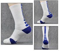 Logo personnalisé Hommes Elite Crew Basketball Outdoor Running Chaussettes Vente en gros Chaussettes de sport tricotées Absorbant la sueur pour l'automne