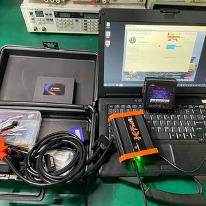 Herramienta de Programación de ECU para Automóviles KT200 II Versión Completa con Laptop CF53, Herramienta Profesional de Lectura y Ajuste de Chips de ECU OBD - Product Image 1
