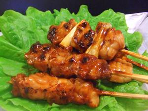 Machine automatique à grande vitesse pour la fabrication <span class=keywords><strong>de</strong></span> brochettes <span class=keywords><strong>de</strong></span> porc, <span class=keywords><strong>de</strong></span> bœuf, <span class=keywords><strong>de</strong></span> <span class=keywords><strong>poulet</strong></span> japonais, en bois <span class=keywords><strong>de</strong></span> bambou, en fer, pour la maison - Product Image 3