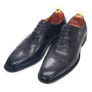 Chaussures habillées en cuir pour hommes 2026, style Oxford artisanal, à enfiler, avec bout pointu gravé, pour l'automne - Product Image 6