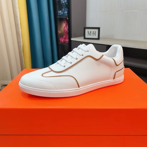 Chaussures de marche d'hiver pour femmes LYCY, respirantes, durables, avec empeigne en microfibre, semelle intermédiaire en TPU, semelle extérieure en caoutchouc, fermeture éclair, fabriquées au Fujian - Product Image 1