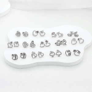 Pendientes de tuerca de moissanita VVS GRA de corte redondo con diseño de cola de pez de líneas simples, rellenos de oro de 14K, joyería de uso diario para mujer - Product Image 5