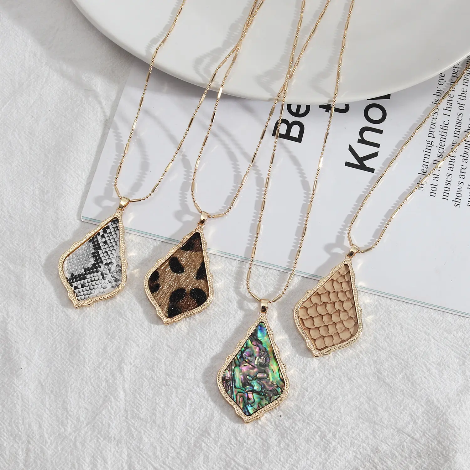 PJ-C491 Gold-plated leather abalone shell necklace pendant instagram fashion trend sweater chain