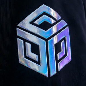 Étiquettes holographiques haute fréquence à excellente durabilité au lavage, patchs logo 3D en PET thermocollants TPU pour badges de marque de vêtements - Product Image 2