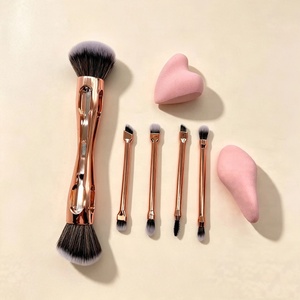 YRX Nuevo Set de Brochas de Maquillaje Magnéticas Profesionales 10 en 1 con Diseño Personalizado para Contorno de Mejillas y Colorete, OEM - Product Image 2