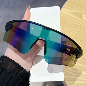 ファッションサングラス女性用屋外サイクリングサングラスカラフルなサンシェードワンピースリムレススポーツサングラス男性用卸売 - Product Image 1