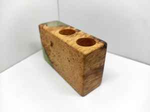 Porte-stylo en résine et bois avec design artistique en résine et base en bois naturel - Product Image 4