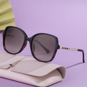 Nouvelles lunettes de soleil polarisées carrées tendance pour femmes avec incrustation de perles, protection UV400, monture en métal TR, verres TAC - Product Image 1