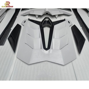 ชุดแต่งตัวถังรถยนต์คาร์บอนไฟเบอร์แบบแห้ง SVJ Style Prepreg พร้อมกันชน ฝากระโปรงหน้า สปอยเลอร์หลัง สำหรับรถยนต์แลมโบ กูร์ดิโอ รุ่น Aventador LP700 ปี 2011-2015 - Product Image 4