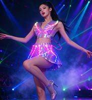 Robe deux pièces holographique irisée à LED, haut et jupe lumineux à couleurs changeantes, tenue de DJ de boîte de nuit et de défilé de carnaval