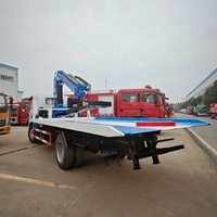 Camion de remorquage ISUZU 4X2 avec grue hydraulique de 5 tonnes, grue à flèche articulée, grue de dépannage à plateau, camion de remorquage à plateau