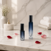 Flacon pulvérisateur de parfum en verre carré rechargeable, portable, 5ml, 10ml, 15ml, avec bouchon à vis, couleur bleue dégradée
