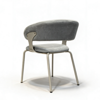 Chaise de salle à manger haut de gamme avec dossier incurvé et accoudoirs courbes, en velours luxueux, pour table à manger