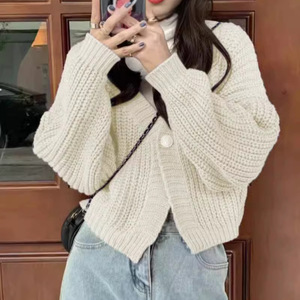 סוודר נשים סתיו 2026 מעיל קרדיגן חדש Preppy סִגְנוֹן ורסטילי קוריאני סִגְנוֹן סריגים קצרים רפויים עם צווארון V - Product Image 2
