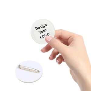 Pin Acrílico Pequeño al por Mayor, Diseño de Dibujos Animados, Empaquetado en Bolsas OPP, Insignia Promocional de Plástico para Marca - Product Image 2