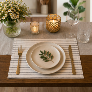 Set de table en lin de qualité supérieure |   Set de table tissé rayé gris et beige |   Set de table en tissu réutilisable minimaliste pour la maison et les restaurants - Product Image 5