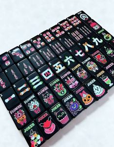 Jeu de Mahjong Américain Noir Série Desserts Gothiques Roses Halloween – Cadeau Idéal pour Fêtes en Famille - Product Image 1