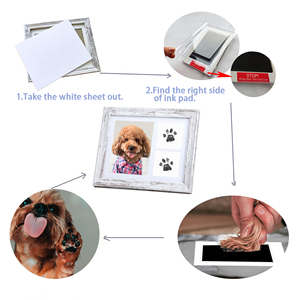 Cadre en bois blanc pour animaux de compagnie avec kit d'empreintes de pattes pour affichage de photos commémoratives de chiens et de chats - Product Image 3
