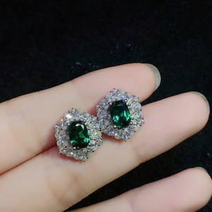 Eleganti Orecchini a Perno Geometrici Verdi per Donne, Accessori per Orecchie Semplici da Indossare Quotidianamente - Product Image 3