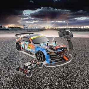 Voiture RC GTR de course télécommandée à l'échelle 1/10, haute vitesse, 4 roues motrices, avec câble USB, pour garçons, fréquence 2,4 GHz, électrique, utilisation intérieure-extérieure - Product Image 3