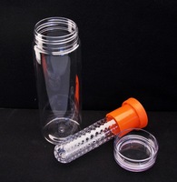 Bouteille d'eau Tritan personnalisée de qualité alimentaire avec infuseur à fruits pour boire directement, bouteille d'eau de sport