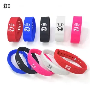 Modieuze Hot Sale Milieuvriendelijke Recycle Siliconen Armband Rfid Polsband