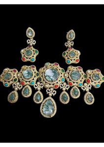 Pendientes Multicolor de Estilo Antiguo Premium con Detalles Elegantes y Diseño de Inspiración Vintage para Mujeres a la Vanguardia de la Moda - Product Image 6