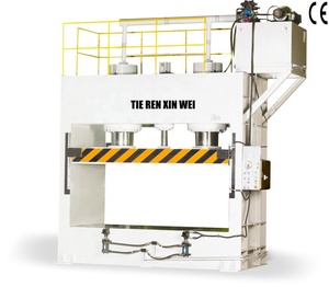 Presses à froid en bois pour le <span class=keywords><strong>placage</strong></span> <span class=keywords><strong>de</strong></span> bois - Product Image 1