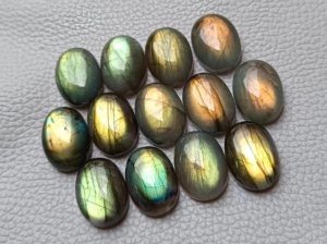 100% Natural Yellow Flashy <b>Labradorite</b> - Oval Shape Cabochon AAA Grade Loose Gemstones for Jewelry Making - Product Image 4