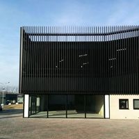 Façade murale verticale moderne en alliage d'aluminium pour décoration extérieure, économie d'énergie, étanche, avec garantie de 5 ans