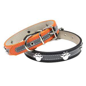 <span class=keywords><strong>Collar</strong></span> de Perro Moderno de PU Reflectante con Decoración de Huella, <span class=keywords><strong>Collar</strong></span> Ajustable y Duradero para Mascotas, Diseño de Seguridad Nocturna con Tira Reflectante - Product Image 4