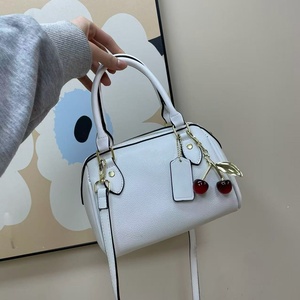<span class=keywords><strong>Sacs</strong></span> à main de luxe pour femmes de créateurs, <span class=keywords><strong>sacs</strong></span> bandoulière, <span class=keywords><strong>sacs</strong></span> fourre-tout, <span class=keywords><strong>sacs</strong></span> messager en cuir avec logo cerise Co-ch - Product Image 2