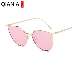 Qianai – lunettes de soleil irrégulières pour femmes, monture dorée, verres bleus, protection UV 100%, lunettes de soleil à la mode, protection solaire, utilisation en extérieur - Product Image 5