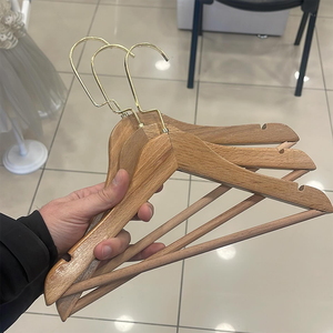 Деревянная вешалка для одежды - Product Image 3