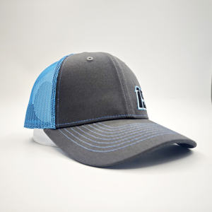 Gorra de camionero Richardson 112 de malla transpirable de color sólido ligeramente curvada con logotipo personalizado, estilo hip hop y diseño de espiga. - Product Image 2