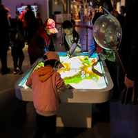 Table de jeu interactive à projection pas chère pour enfants, équipement de terrain de jeu pour activités intérieures et salles d'apprentissage