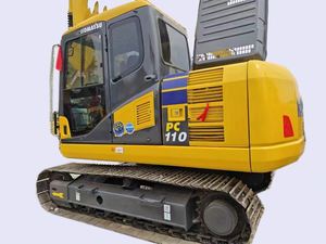 Miniexcavadora Komatsu PC110 Usada de 11 Toneladas, Maquinaria Industrial con Motor Cummins y Componentes de Transmisión, de Segunda Mano, en Venta en China - Product Image 2