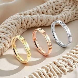 Romántica banda <span class=keywords><strong>de</strong></span> acero inoxidable con diamantes <span class=keywords><strong>de</strong></span> imitación y grabado <span class=keywords><strong>de</strong></span> Forever Love en tonos dorado, plateado y oro rosa - Product Image 1