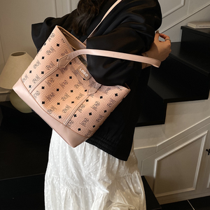 Sac à main fourre-tout à une épaule de grande capacité version coréenne élégante sac à main en cuir PU petit ours mignon à la mode pour <span class=keywords><strong>les</strong></span> dames - Product Image 5