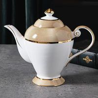 Ensemble de tasses à thé en porcelaine osseuse de style grec/avec un motif plaqué or et bord doré/disponible en 6, 12 et 21 pièces