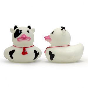 Juguete de Baño Flotante con Sonido en Forma de Vaca de PVC para Bebés, 2 Pulgadas, de 0 a 24 Meses - Product Image 1